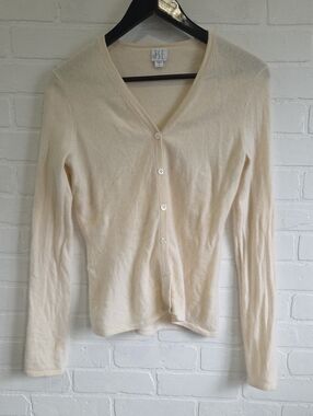 TSE Cashmere V-Neck Button Cardigan